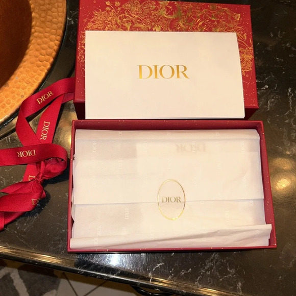 Dior gift box w/ ribbon and Dior card and gift bag - Picture 4 of 6